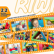 Kinder spielen mit bunten RIWI-Bausteinen, umgeben von Texten über 2,2 Millionen verkaufte Bausteine und glückliche Kinder.