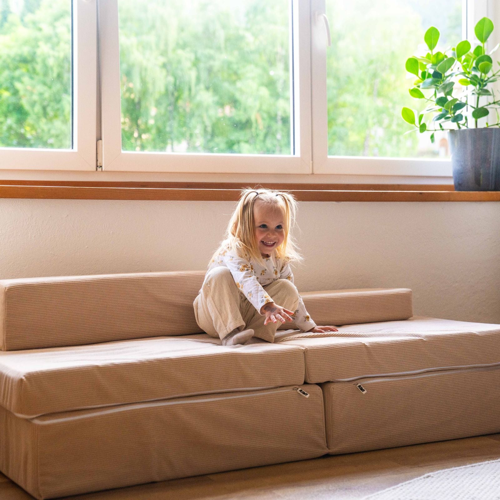 aufbewahrung couch RIWI® 2-in-1 Spielsofa & Aufbewahrungs-Set – RIWI buildit